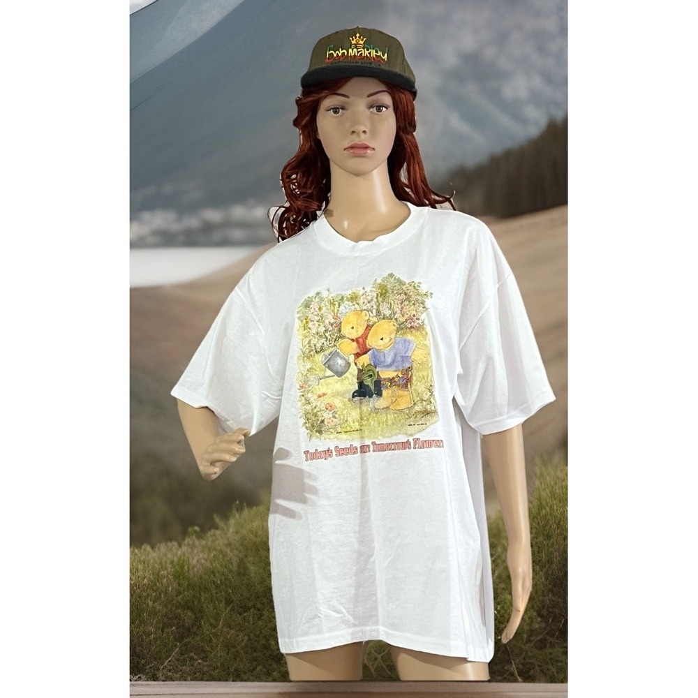 Vintage 90's Airwaves Teddy Bear Gardening TShirt‎ Hanes Sz L